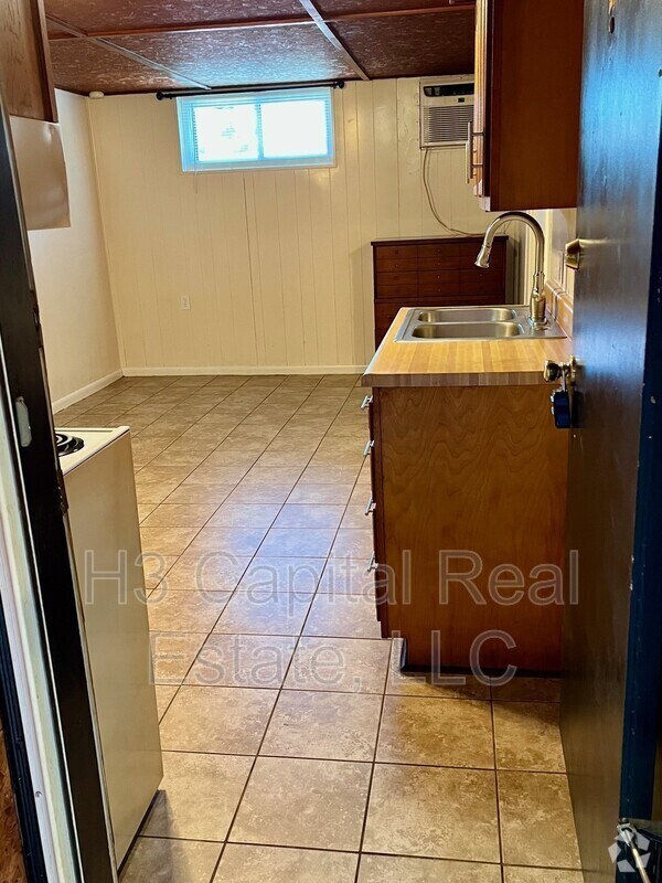Building Photo - 117 N Shamrock St Unit 7 Rental