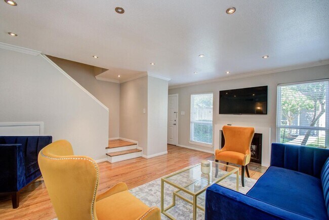 5807 Beverly Hill St Unit 16