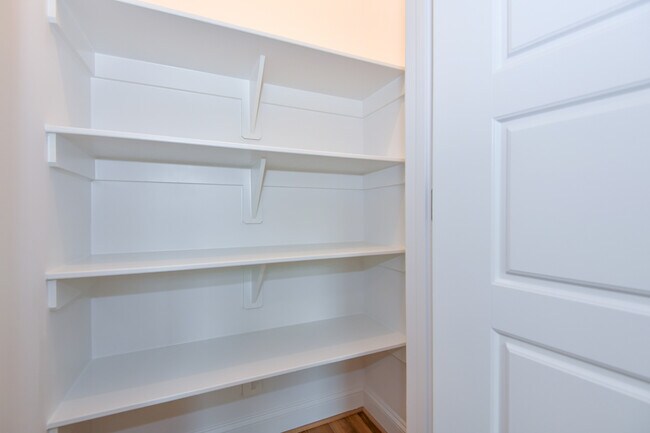 Photo - 1739 Crest Rd