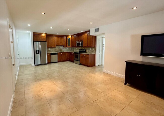 Photo - 10768 N Kendall Dr Unit H12
