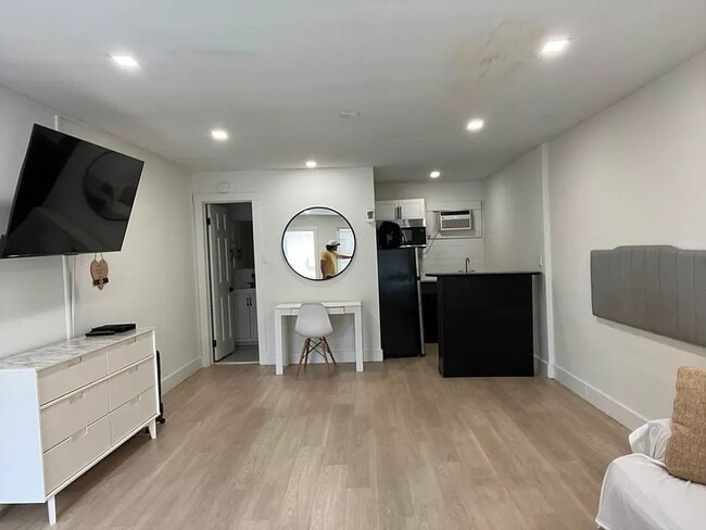 Photo - 407 71st Ave N Unit 7