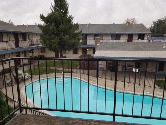Orange Grove Apartments
