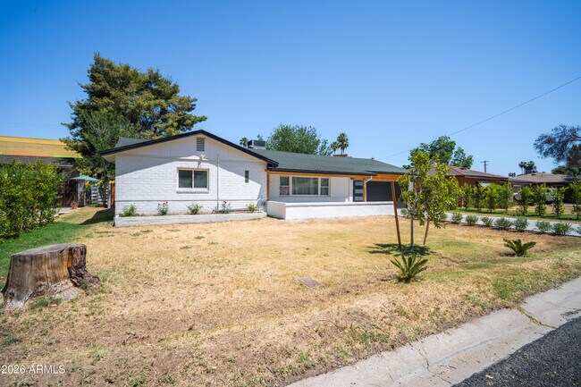 Photo - 4028 E Edgemont Ave