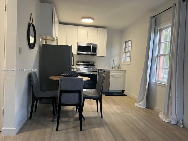 Photo - 415 75th St Unit 4