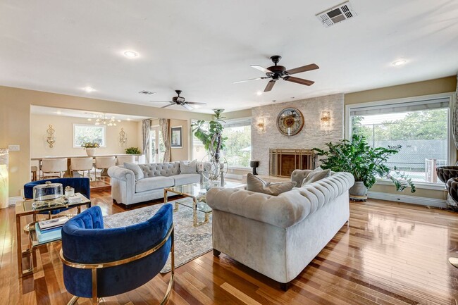 Photo - 7001 Alamitos Cir