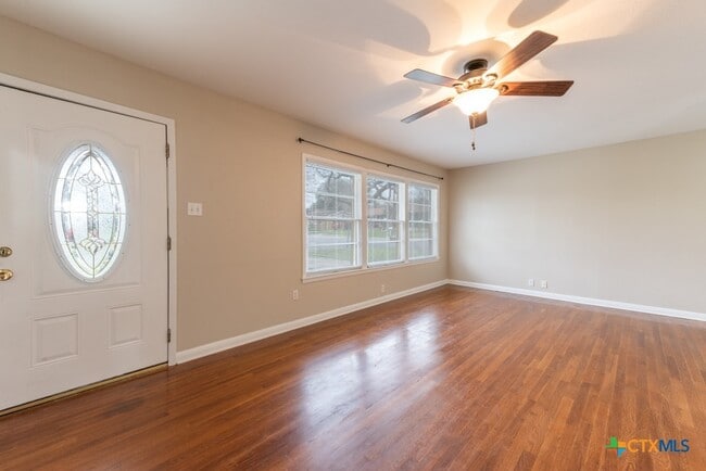 Photo - 126 Bellaire St