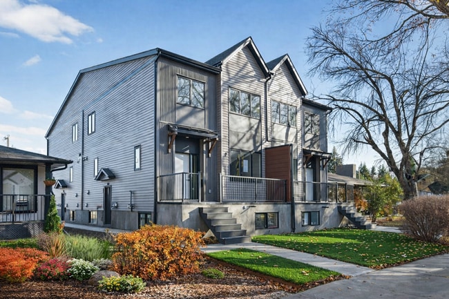 Photo - 10335-10135 135 St NW Unit 3