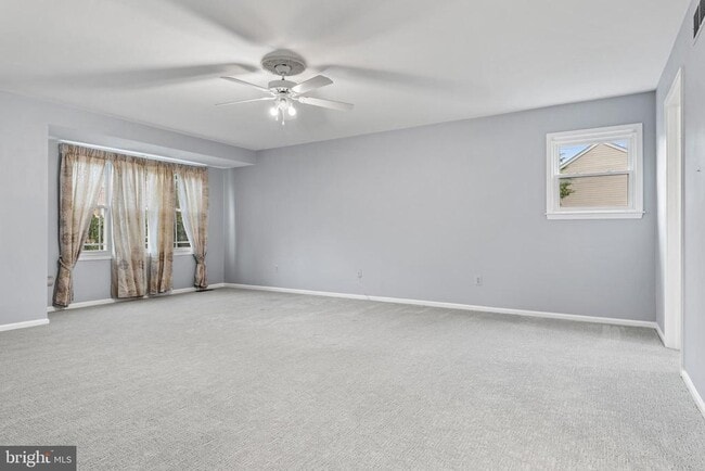 Photo - 125 Scarlet Dr