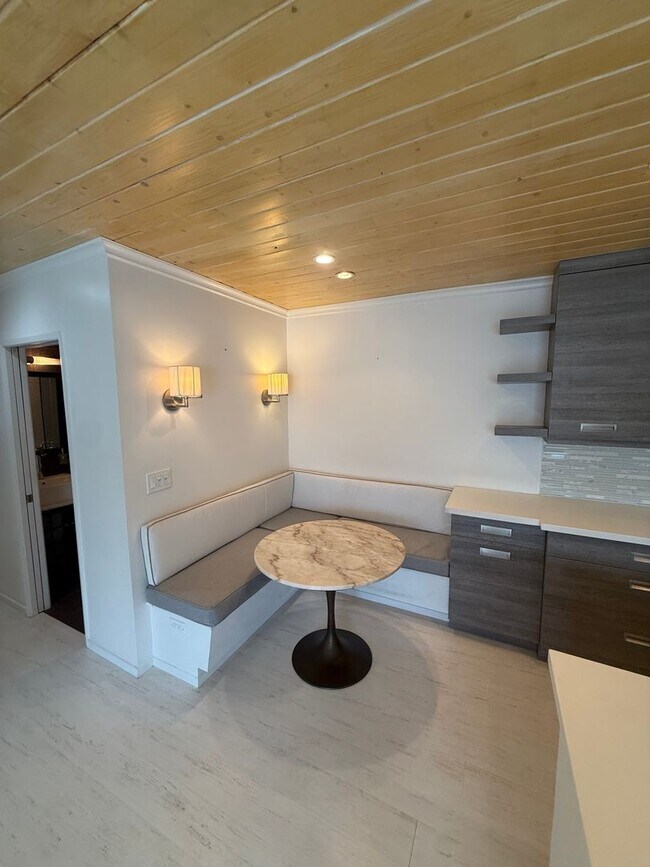 226 B Ave