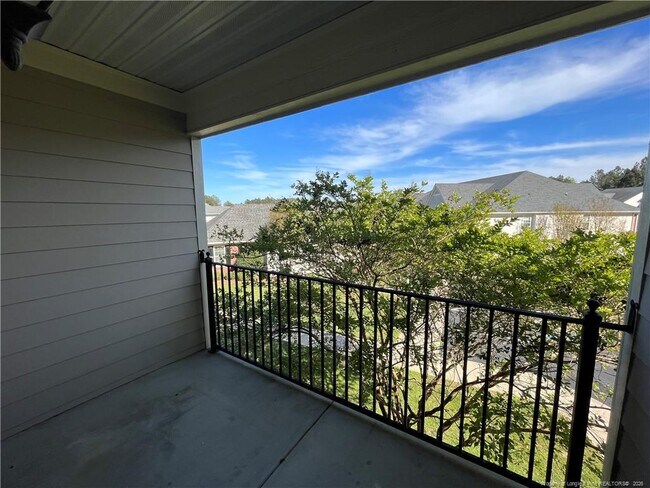 411 Gallery Dr
