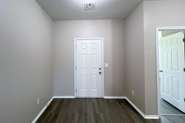 Photo - 2928 Cider Mill Ln