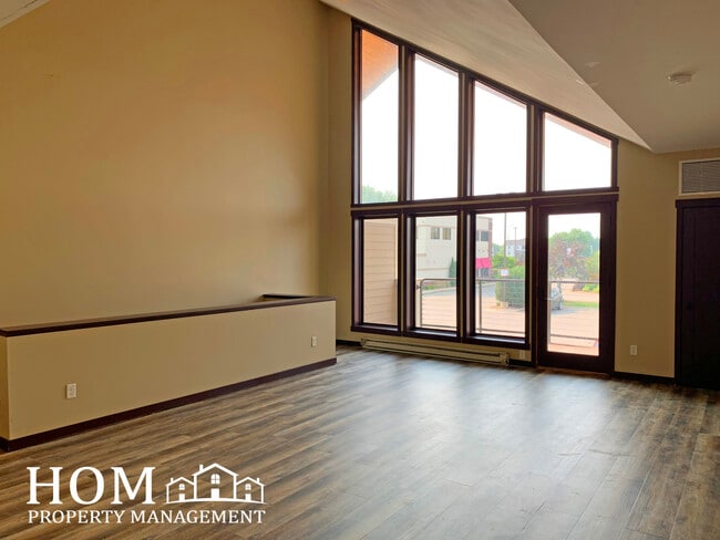 Building Photo - 261 Bunting Ln Unit A