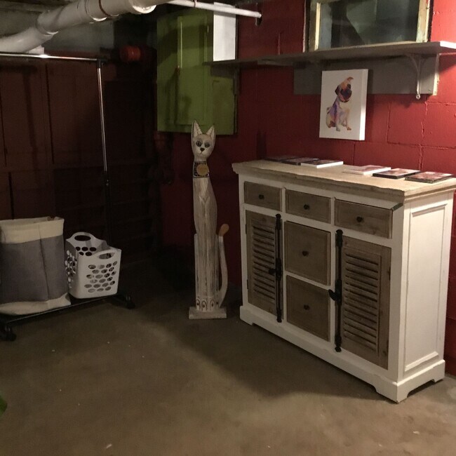 411 Main, Unit 3