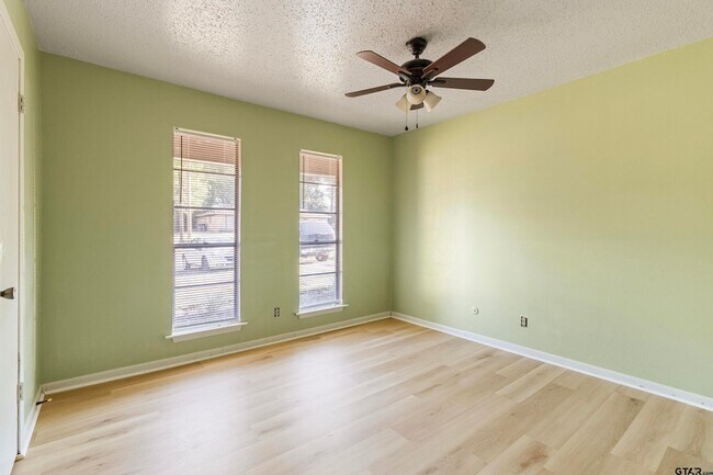 309 Blake Dr