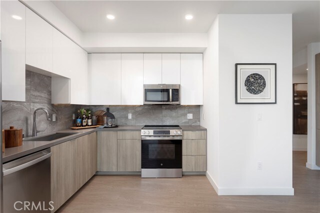 Photo - 511 S Harbor Blvd Unit 604