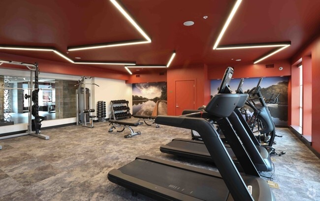 Fitness Center - Studio 3807
