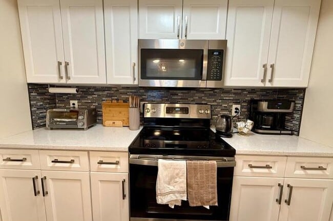 523 Park Place Dr Unit 523 Park Place Dr
