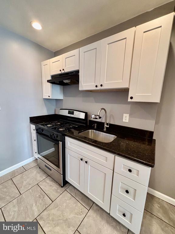 Photo - 2546 Cedar St