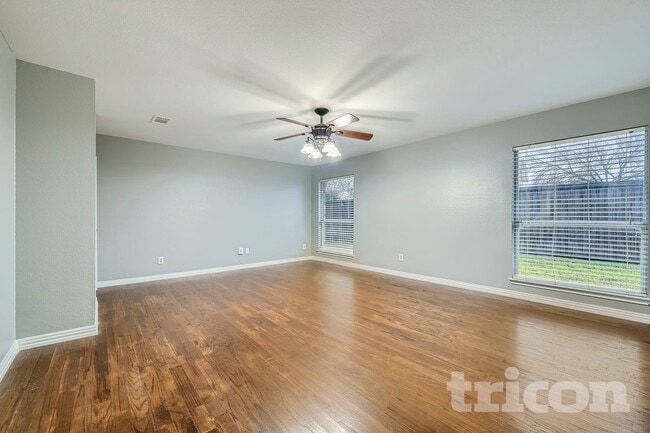 Photo - 220 Flatwood Dr