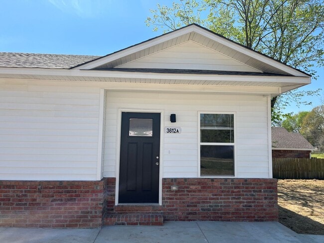 Building Photo - 3612 N 26th St Unit A Rental