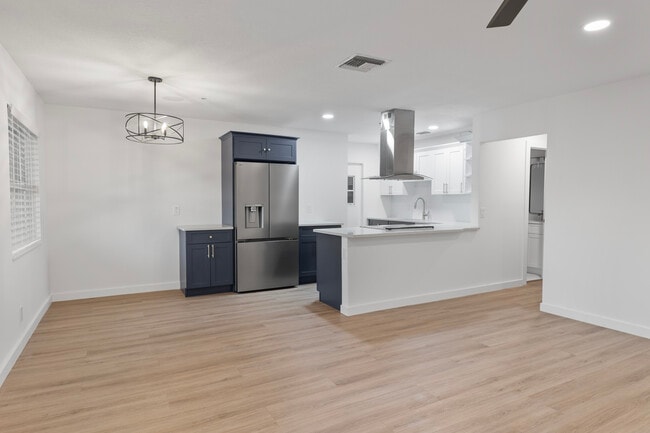 Fully remodeled Kitchen - 6602 S Mascotte St
