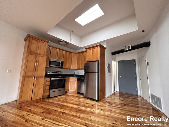 Photo - 600 Columbia Rd Unit 27