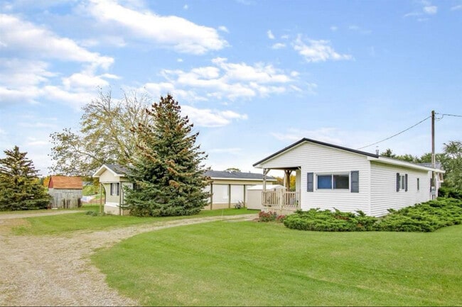 Photo - 9775 State Rd