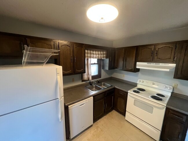 Photo - 215 Elton Hills Dr NW