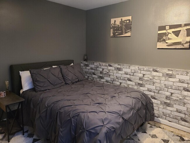 Photo - 3585 Rogues Edge Dr NE