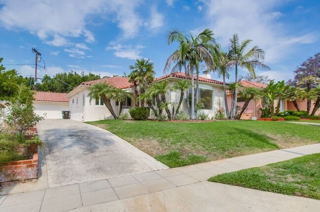 Building Photo - Charming 3 Bedroom Kensington Home