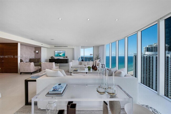 Building Photo - 18911 Collins Ave Unit 2705