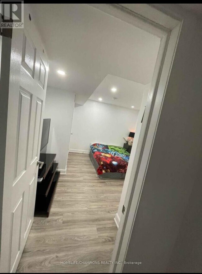 Photo - 7 Archimedes Ct