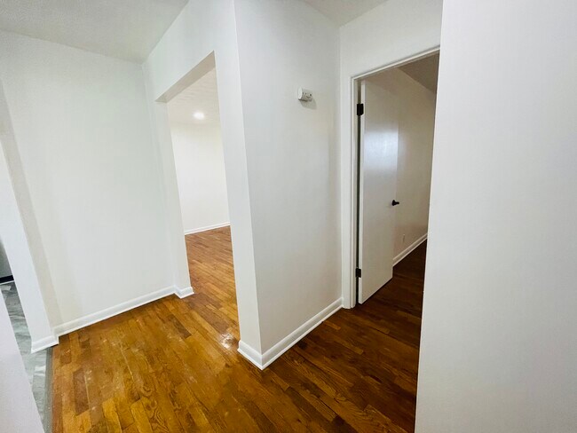 Photo - 908 S Crutcher Ave Unit B