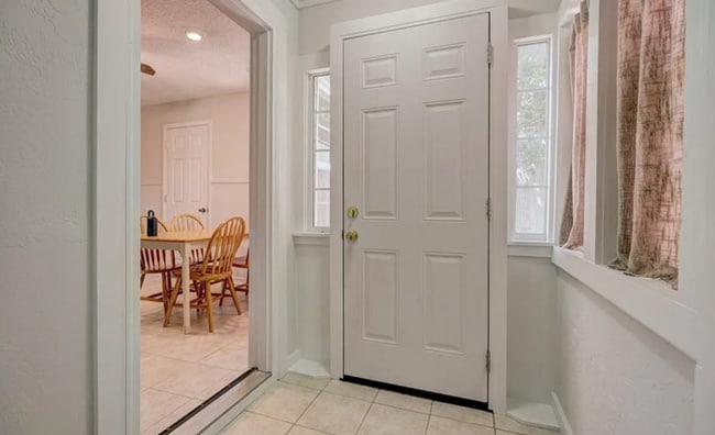 Photo - 521 W Acres St