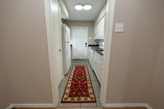 Building Photo - 7727 Meadow Park Dr Unit 115 Rental