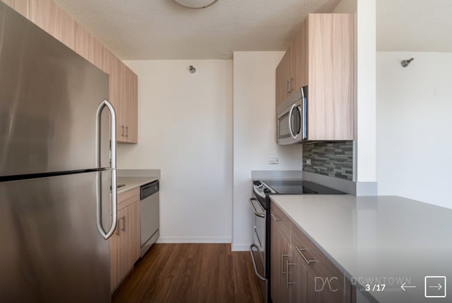 Photo - 645 N Kingsbury St