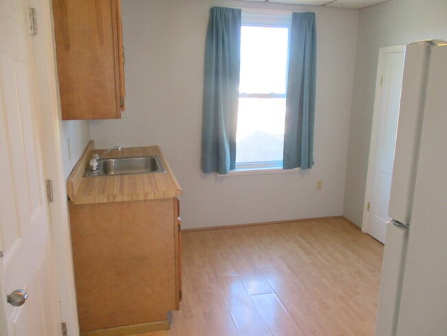 Photo - 1111 Lenz Ave Unit 2nd Floor Right
