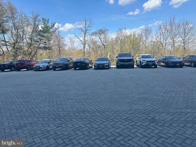 Photo - 2500 N Van Dorn St Unit 1507