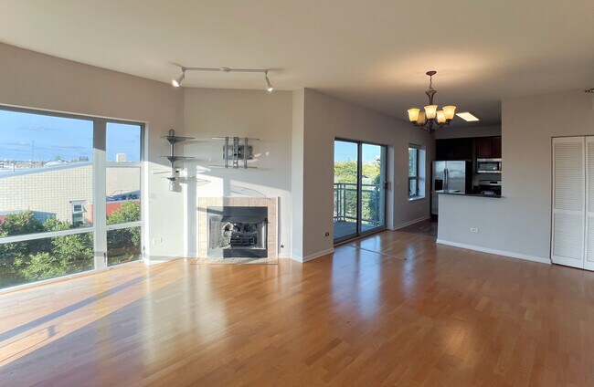 Photo - 100 N Hermitage Ave