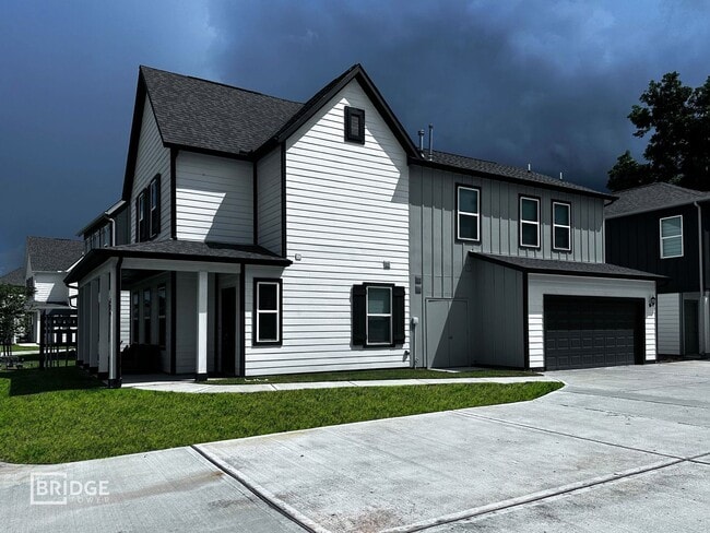 Building Photo - 324 Huisache St Rental