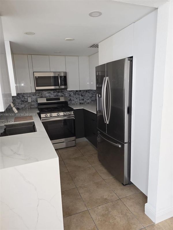 Photo - 2338 W 62nd St