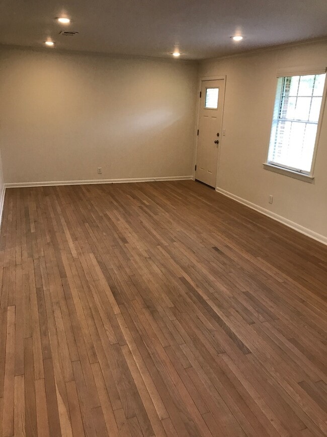 Photo - Beautiful home in quiet neighborhood