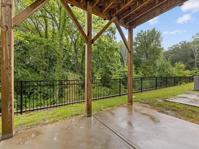 Photo - 2314 Creekmere Ln