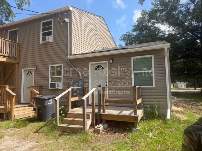 Photo - 1125 E Grand Ave