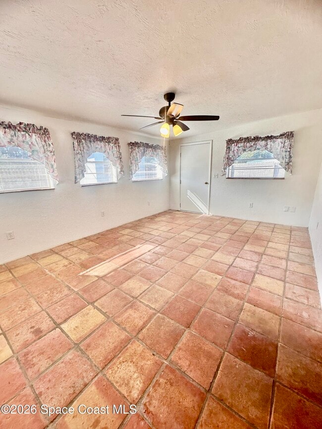 Photo - 2946 Matthew Dr