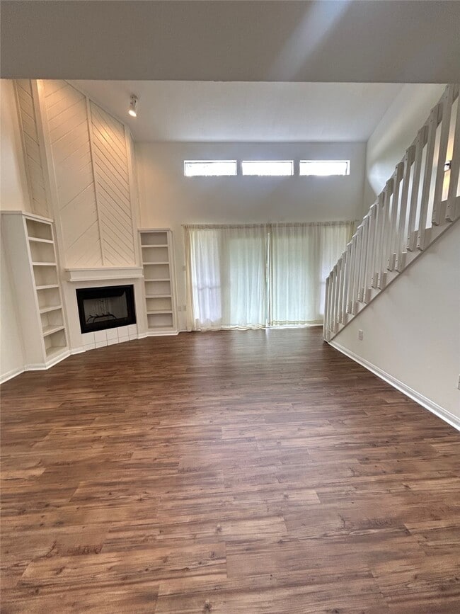 Building Photo - 12755 Mill Ridge Dr Unit True