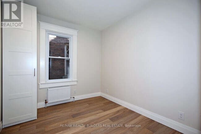 Photo - 163 Parkside Dr