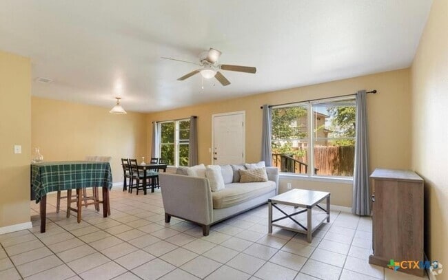 Building Photo - 1020 Sagewood Trail Rental