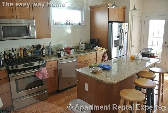 Building Photo - 23 Porter St Unit #2 Rental