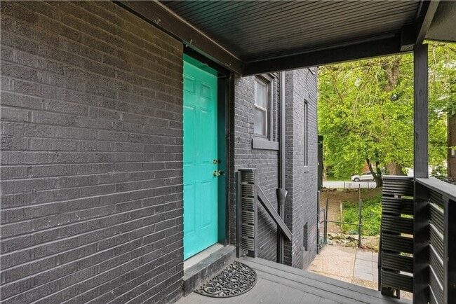 Photo - 1900 Maple St Unit 4